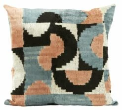 Oona Pillow